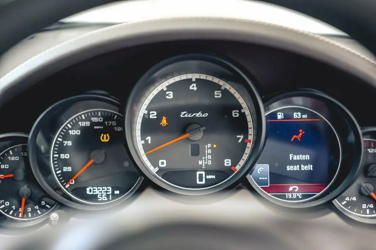 2011-porsche-cayenne-48-turbo-500bhp-awd-auto-big-15
