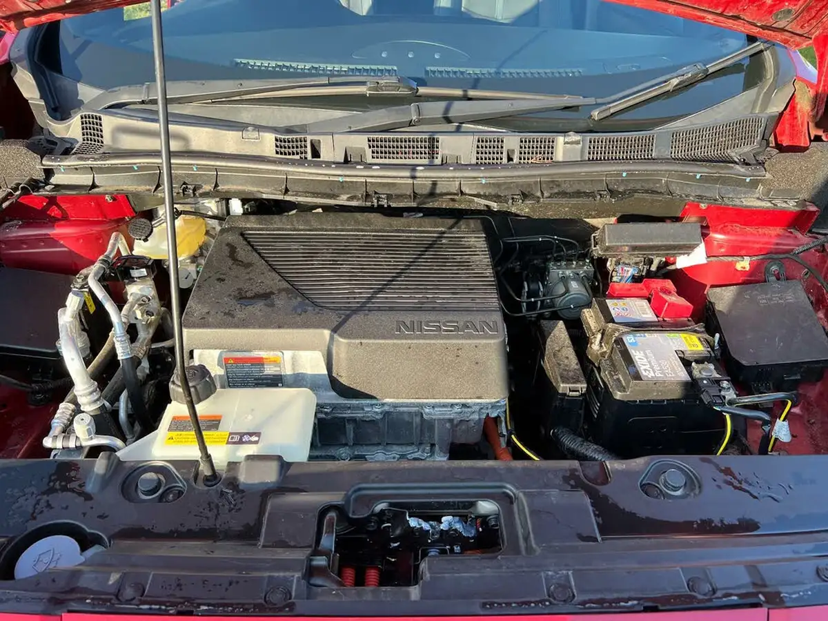 2021-nissan-leaf-e-tekna-big-24