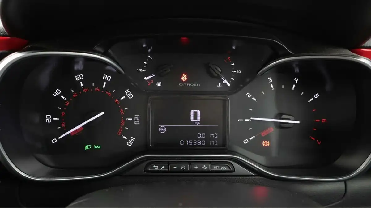 2020-citroen-c3-12-puretech-flair-plus-83ps-big-10