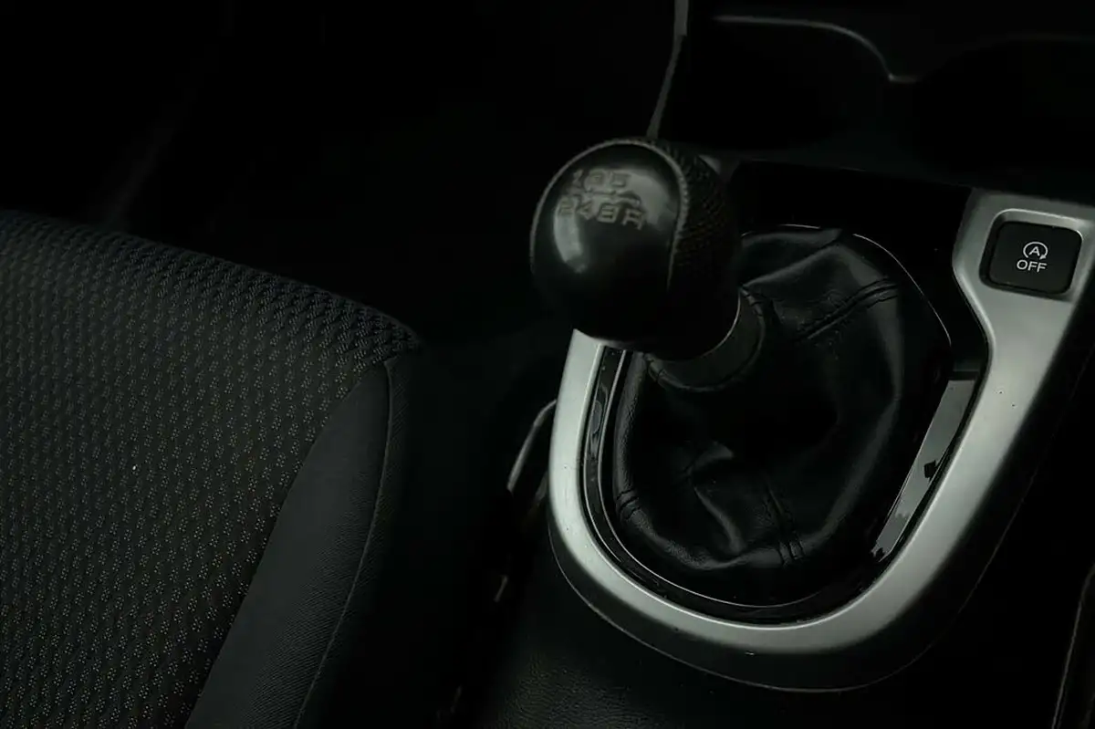 2018-honda-jazz-13-i-vtec-se-navi-big-11
