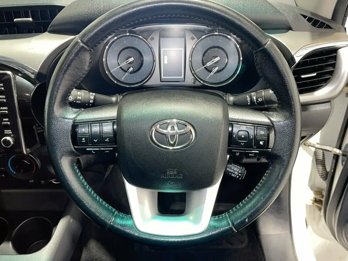 2021-toyota-hi-lux-24d-4d-icon-150hpeu6d-auto-big-2