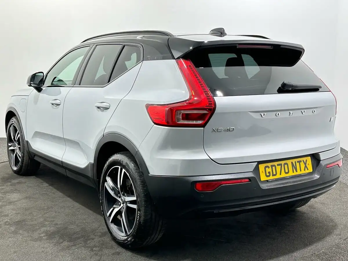 2021-volvo-xc40-15-t4-r-design-211bhp-big-5
