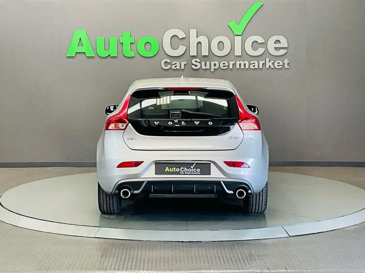 2018-volvo-v40-20td-d3-r-design-big-14