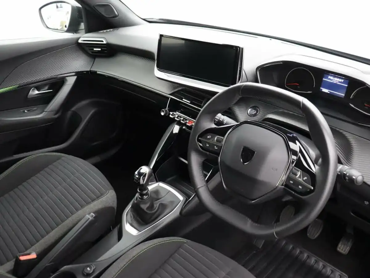 2023-peugeot-2008-suv-12-puretech-active-big-6