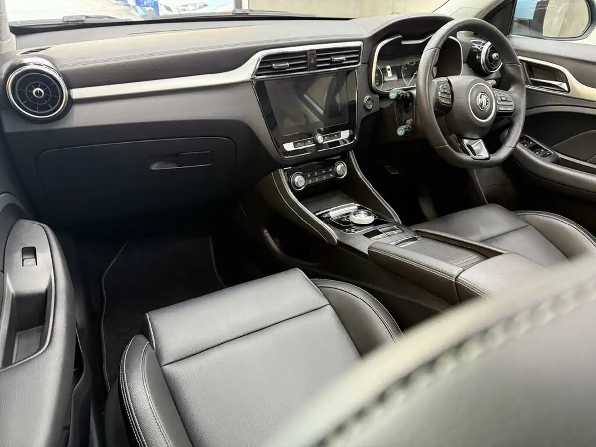 2021-mg-zs-suv-e-exclusive-ev-big-9