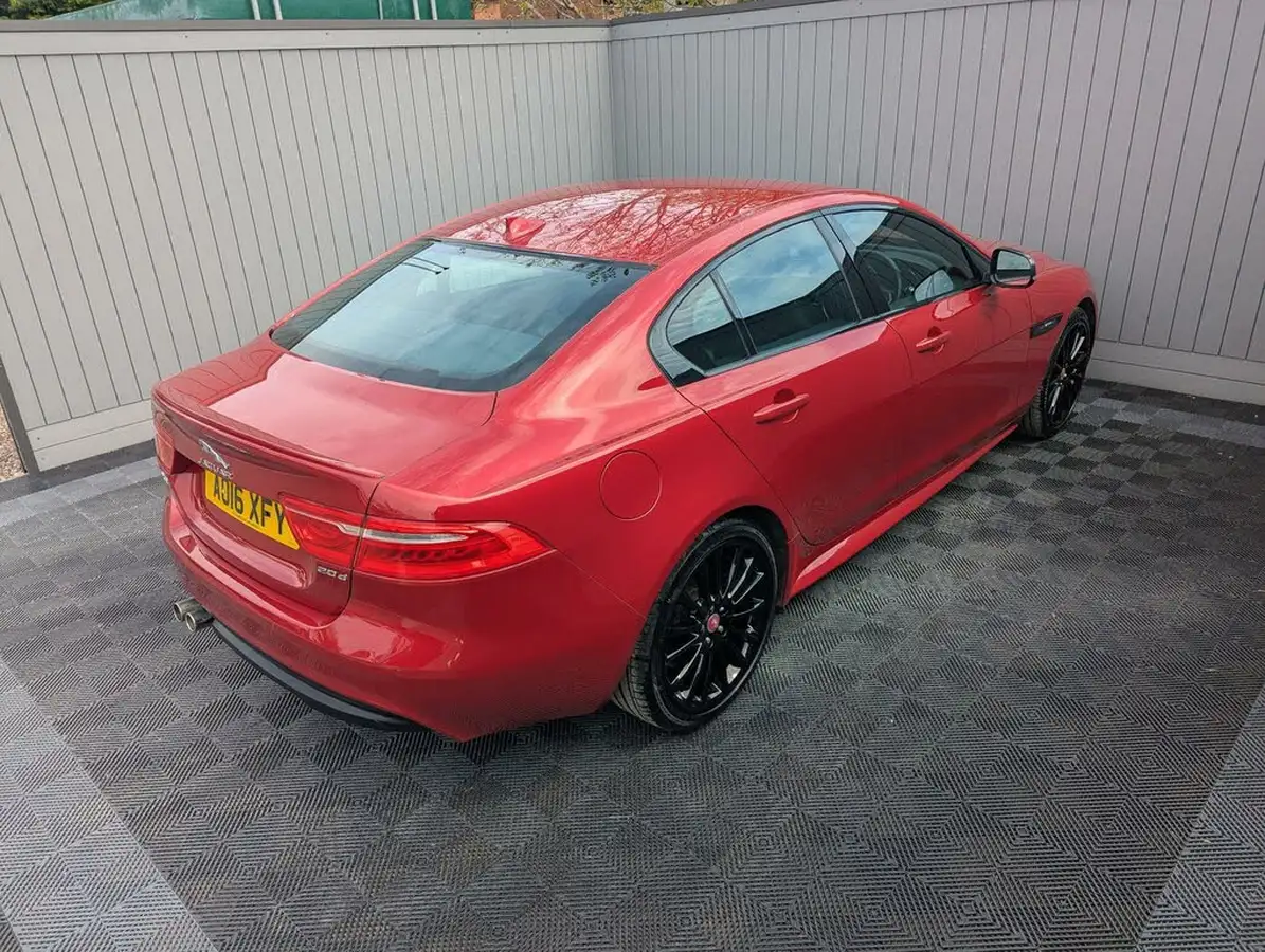 2016-jaguar-xe-20d-r-sport-180ps-auto-big-52