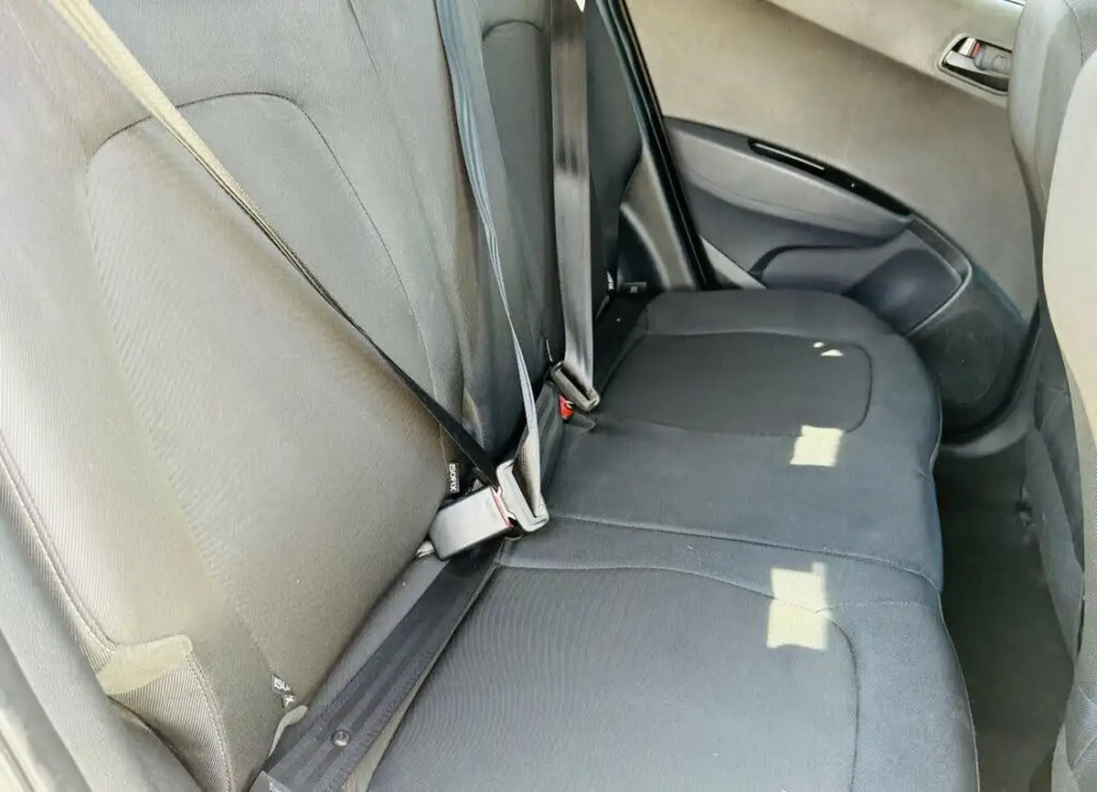 2019-hyundai-i10-10-play-big-10
