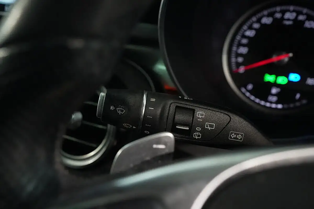 2019-mercedes-benz-glc-class-20-glc250-amg-night-edition-ss-big-38