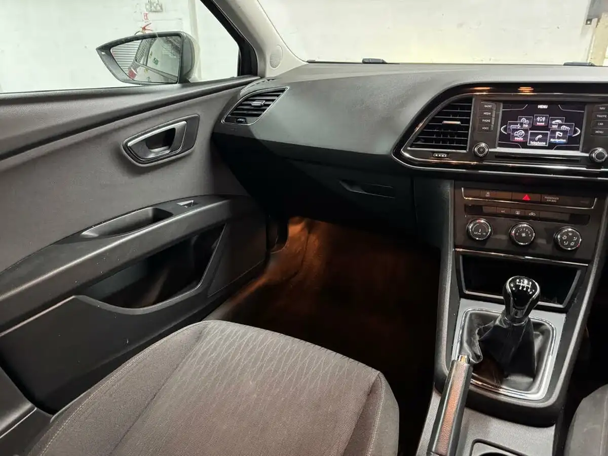 2015-seat-leon-14-se-tech-pack-hatchback-5d-1395cc-big-39