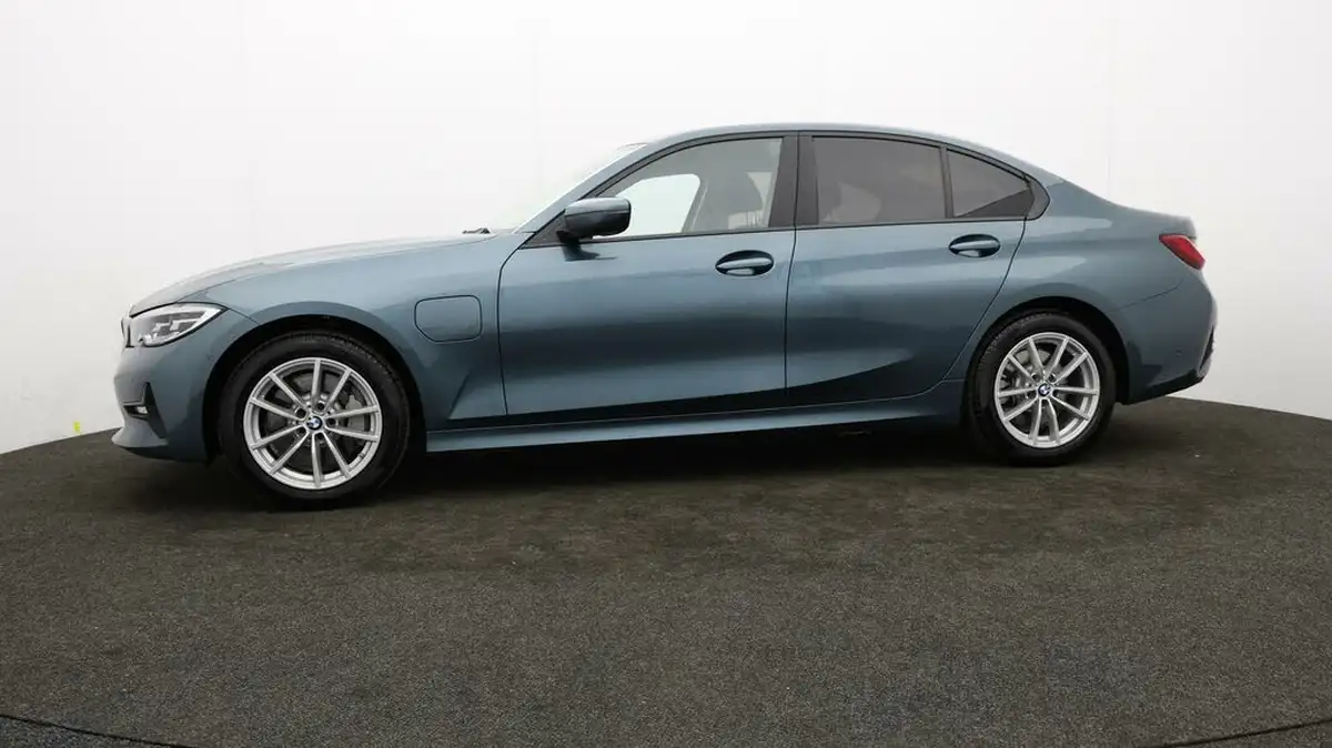 2019-bmw-3-series-20-330e-se-pro-big-58