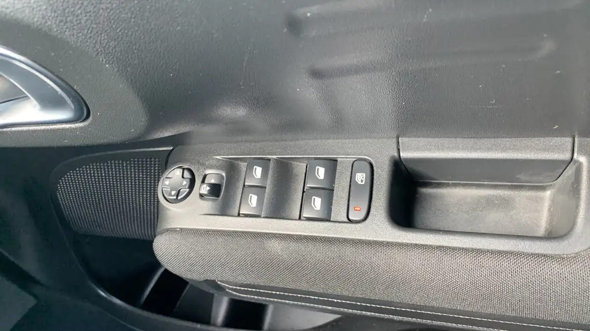 2022-citroen-c3-aircross-12-puretech-shine-plus-130ps-eat6-big-21