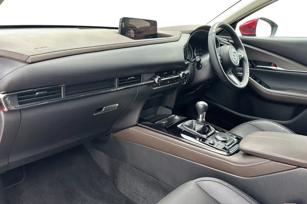2024-mazda-cx-30-20-e-skyactiv-x-takumi-big-10