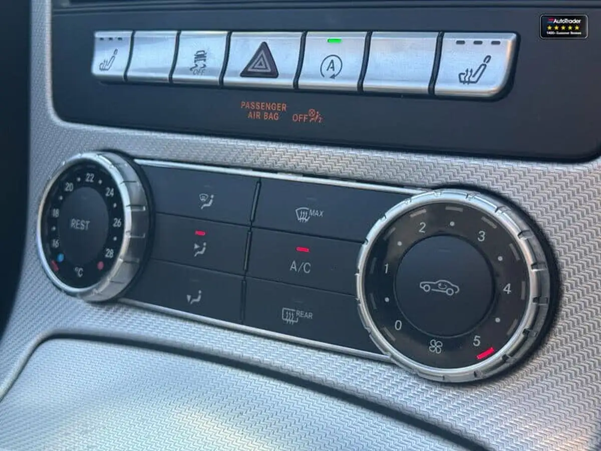 2019-mercedes-benz-slc-16-slc180-amg-line-big-20