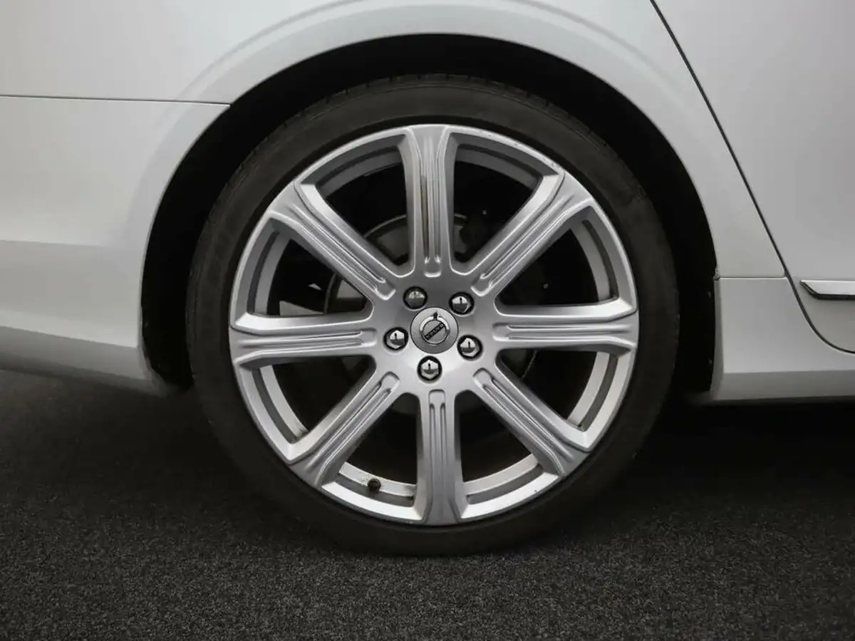 2017-volvo-s90-20td-d4-inscription-big-6