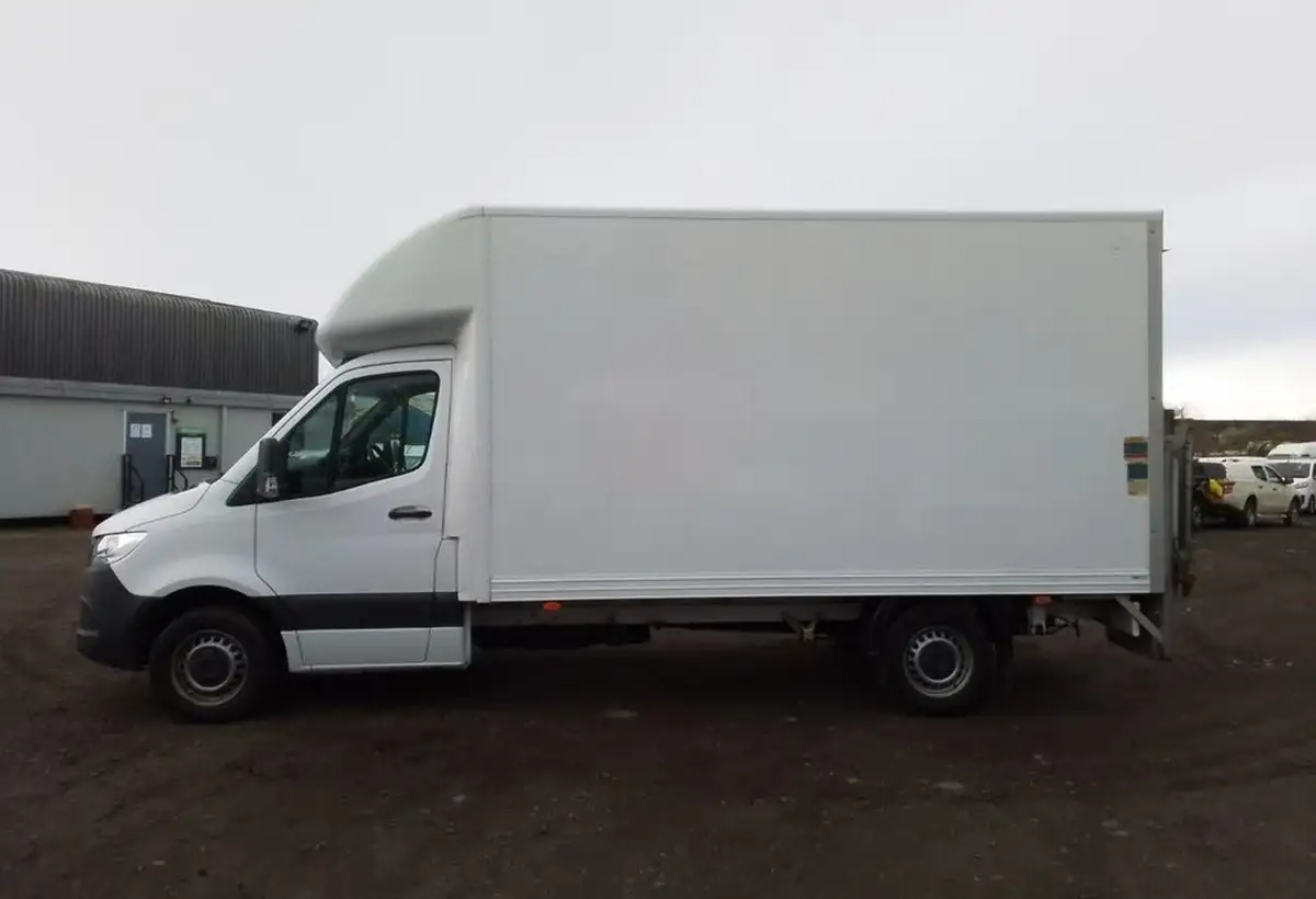 2021-mercedes-benz-sprinter-21cdi-316-l3h2-progressive-big-9