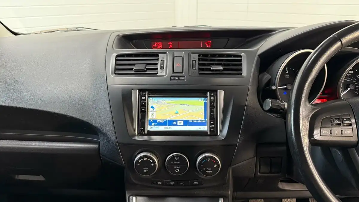 2012-mazda-mazda5-16d-sport-big-27