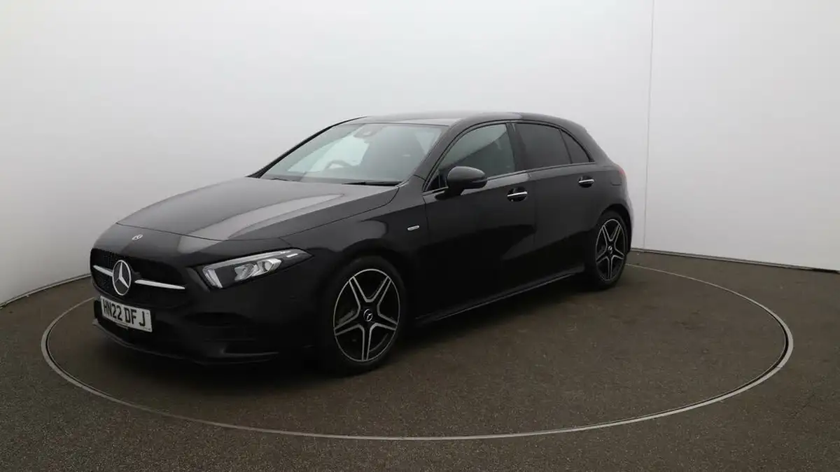 2022-mercedes-benz-a-class-13-a180-amg-line-premium-edition-hatchback-5d-7g-dct-big-3
