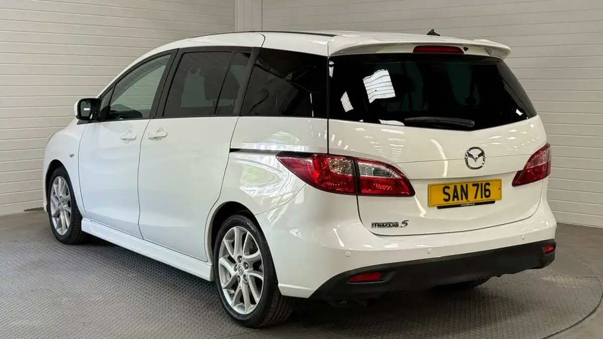 2012-mazda-mazda5-16d-sport-big-3