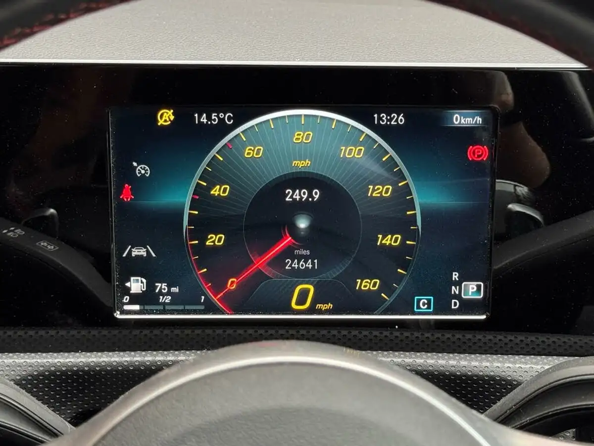 2019-mercedes-benz-a-class-15d-a180d-amg-line-saloon-4d-7g-dct-big-28