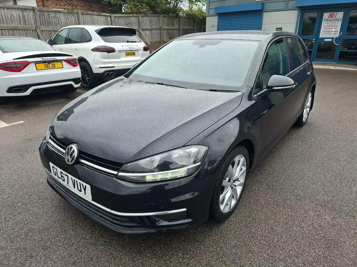2017-volkswagen-golf-15-tsi-gt-130ps-hatchback-5d-dsg-big-8