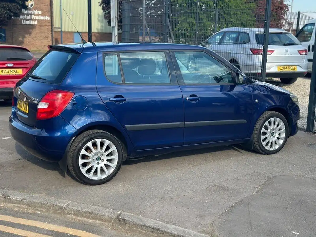 2010-skoda-fabia-12-elegance-85bhp-hatchback-1198cc-big-29