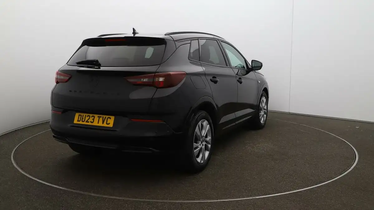 2023-vauxhall-grandland-12-gs-130ps-big-53