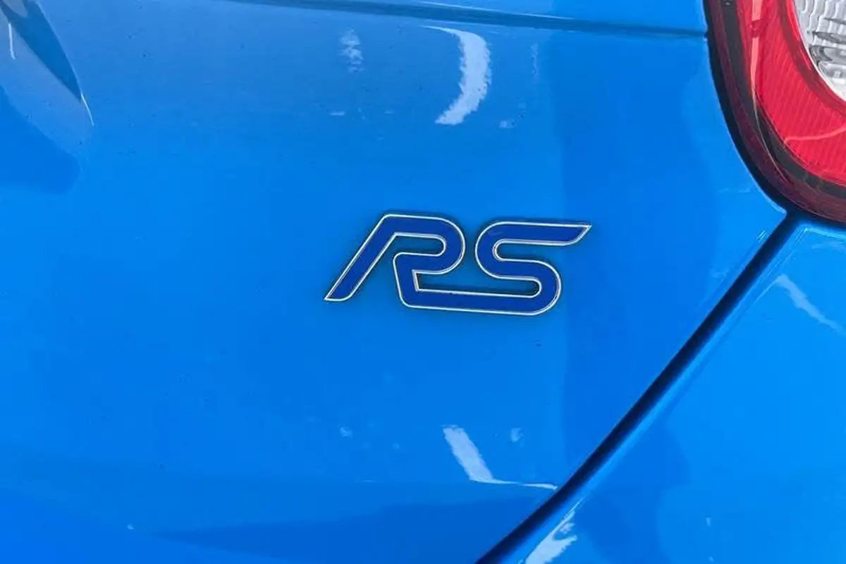 2016-ford-focus-23-rs-big-29