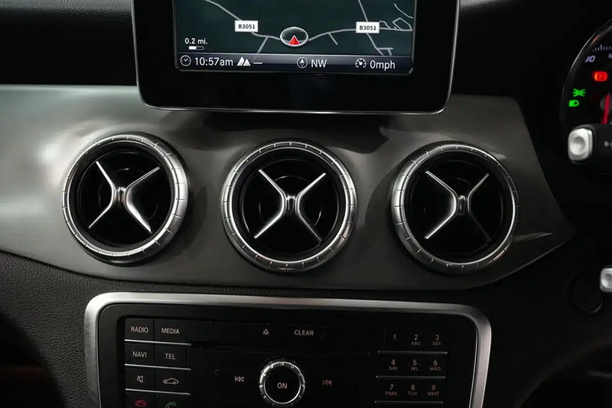 2018-mercedes-benz-cla-16-cla-180-amg-line-edition-shooting-brake-5d-7g-dct-big-40