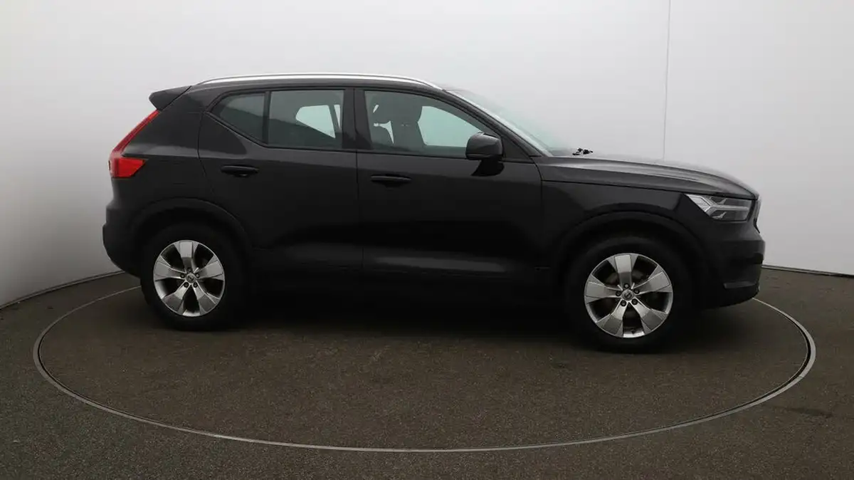 2021-volvo-xc40-15-t3-momentum-163bhp-big-47