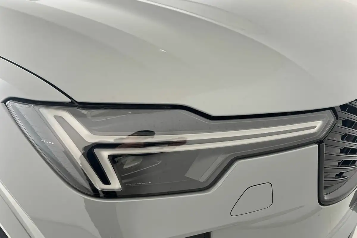 2025-volvo-xc90-20-b5-plus-big-17