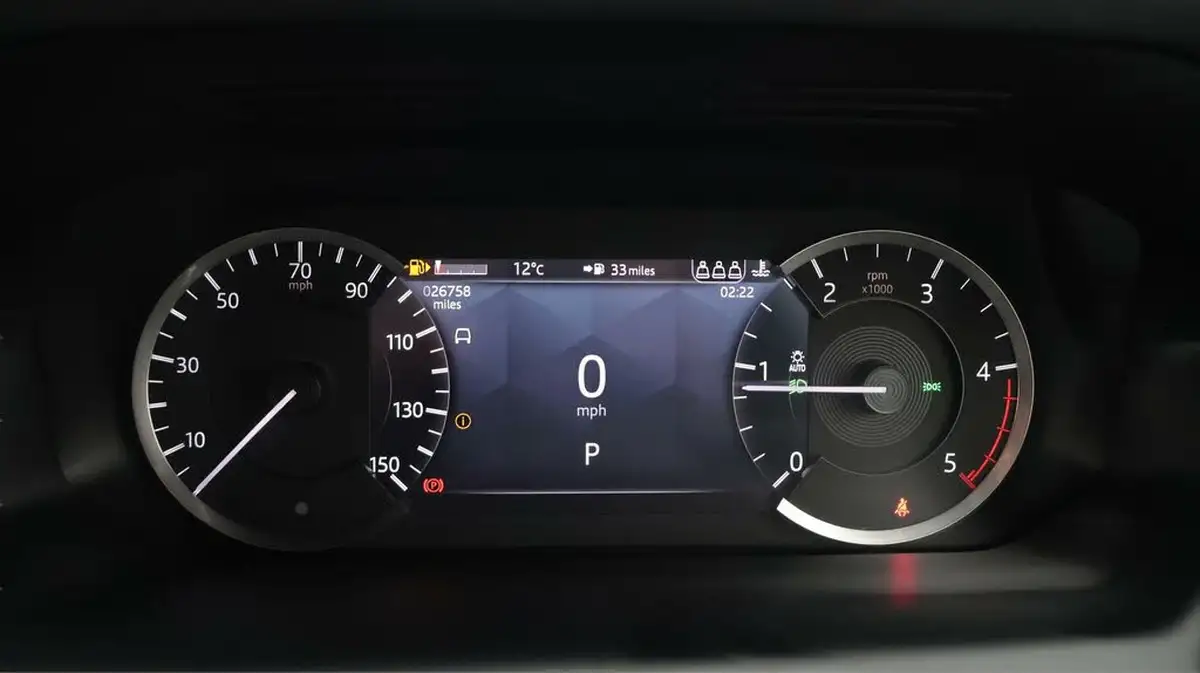 2021-land-rover-discovery-sport-20-d165-r-dynamic-s-plus-big-10