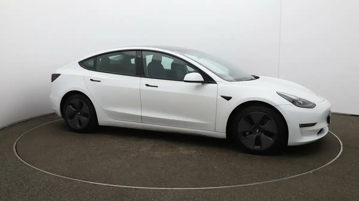 2021-tesla-model-3-e-long-range-4x4-big-45