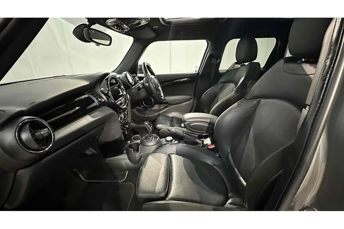 2018-mini-cooper-15-cooper-series-ii-ss-hatchback-5d-auto-big-19