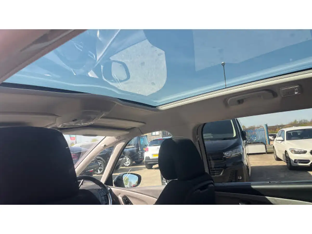 2022-citroen-grand-c4-spacetourer-12-puretech-shine-eat8-big-20