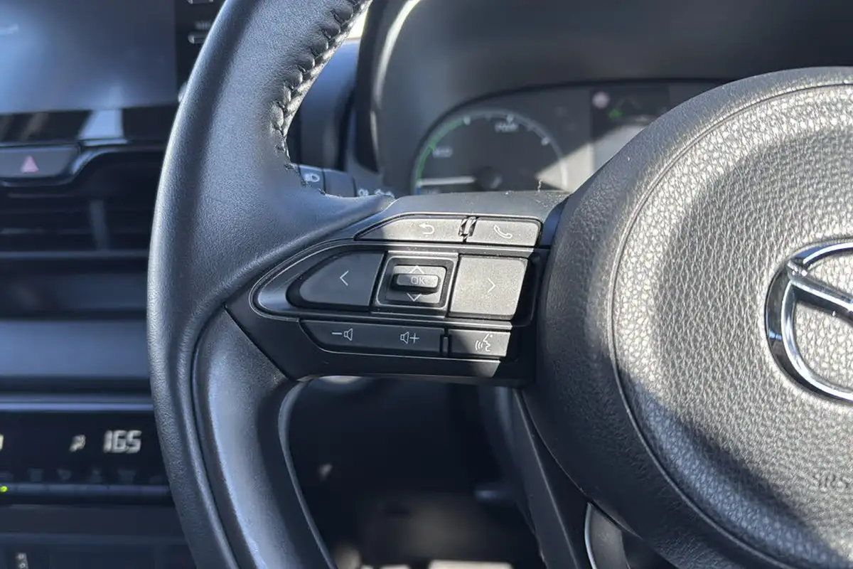 2022-mazda-mazda2-15-agile-big-15
