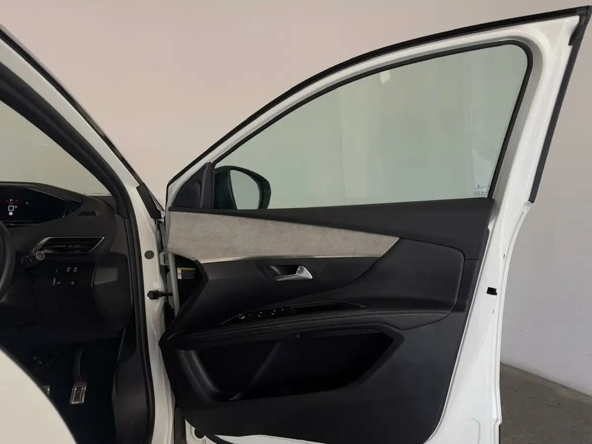 2021-peugeot-5008-suv-12-puretech-gt-eat8-big-24