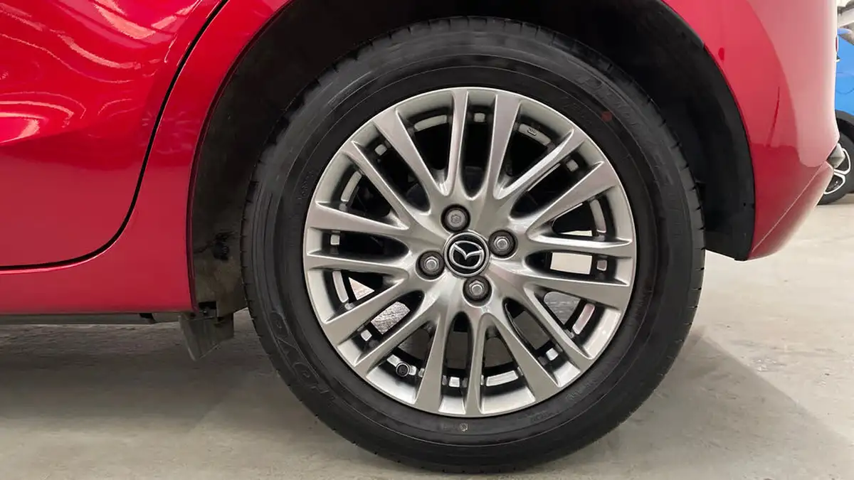 2024-mazda-mazda2-15-e-skyactiv-g-exclusive-line-big-17