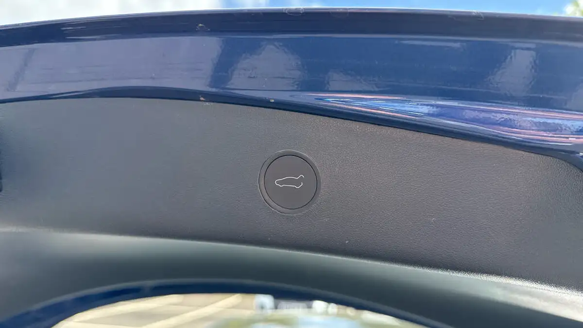 2021-tesla-model-3-e-long-range-awd-big-24