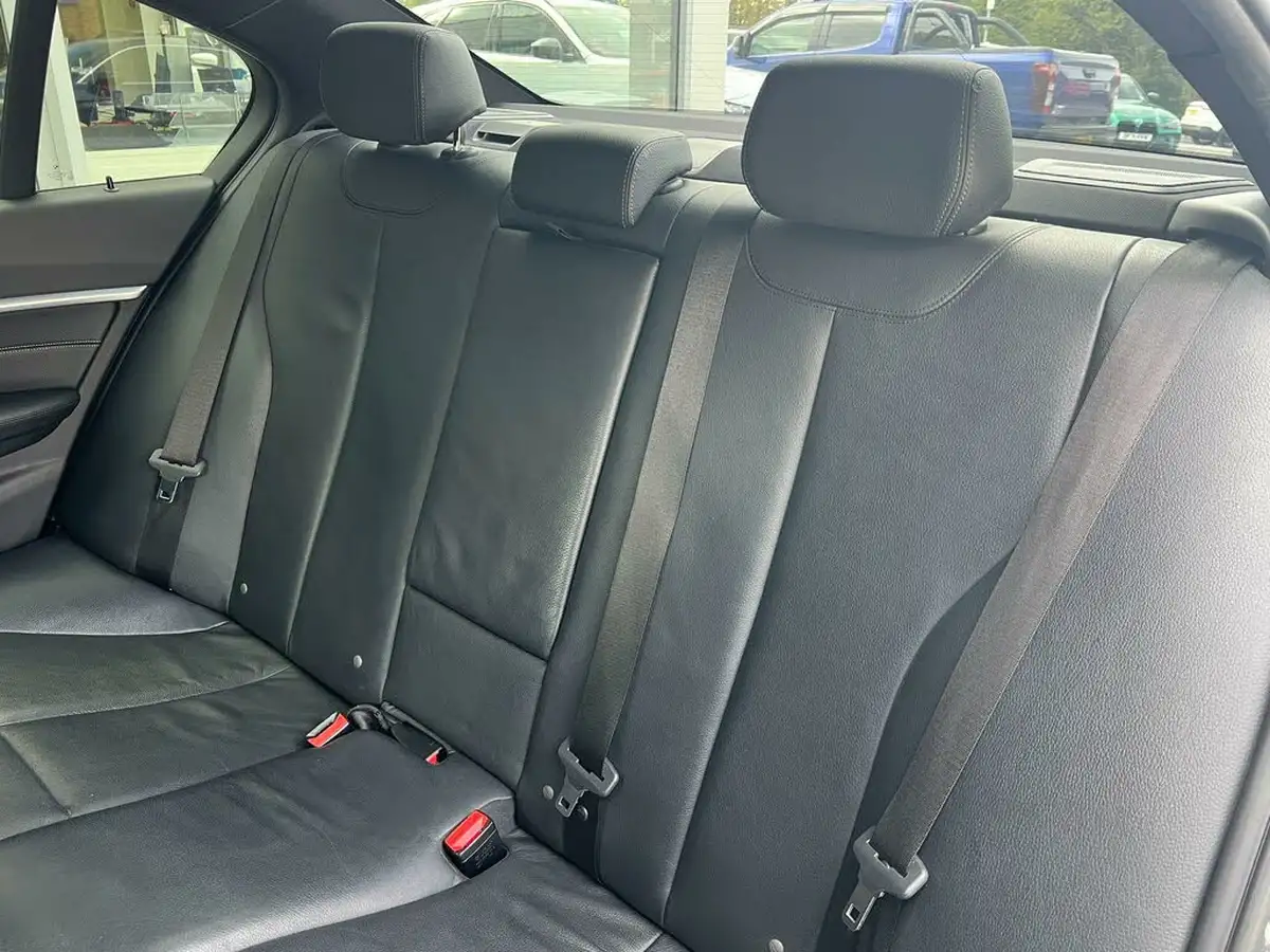 2018-bmw-3-series-30td-330d-m-sport-shadow-edition-saloon-4d-big-12