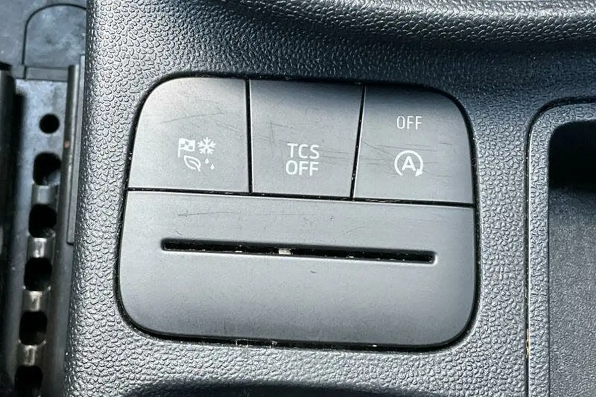 2020-ford-fiesta-10t-trend-95ps-5d-big-28