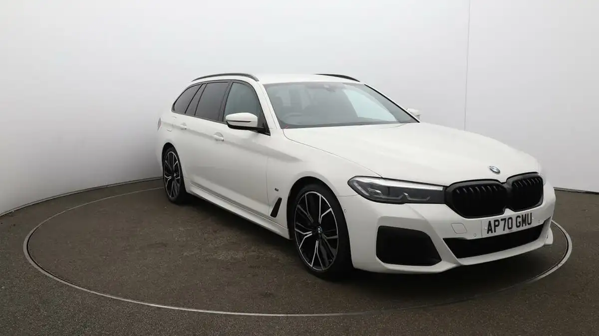 2020-bmw-5-series-big-35