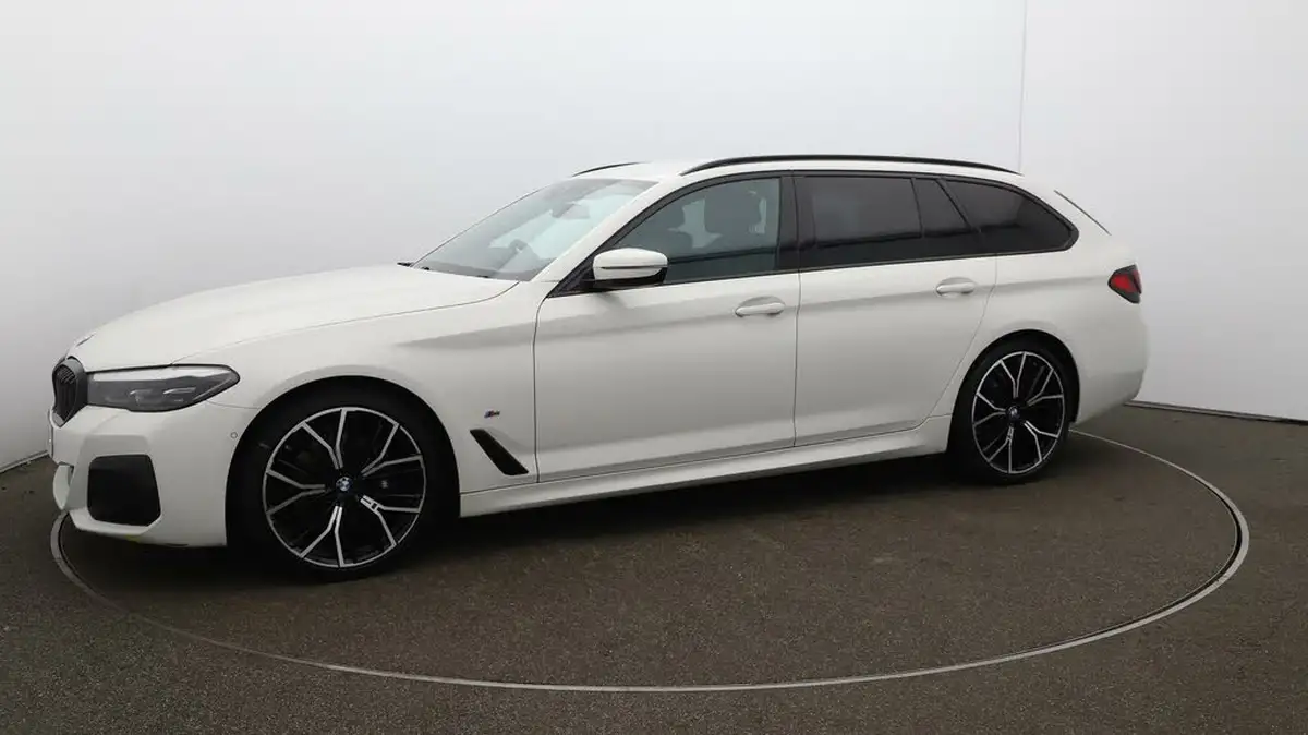 2020-bmw-5-series-big-59