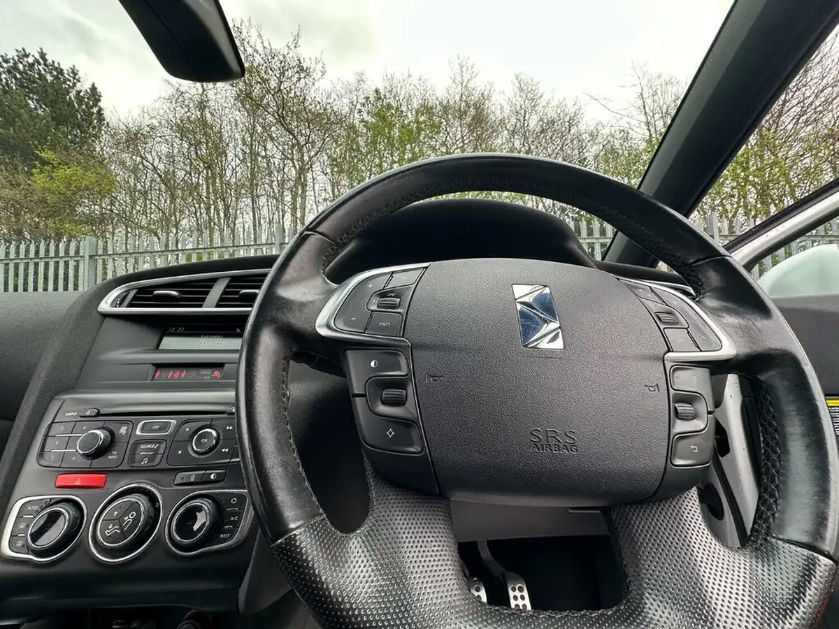 2012-citroen-ds4-16td-dstyle-16hdi-110ps-big-20
