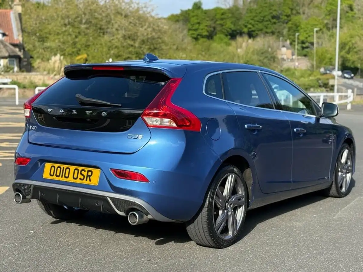 2018-volvo-v40-20td-d3-r-design-pro-big-7
