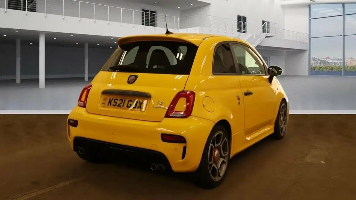 2021-abarth-595-14-tjet-competizione-big-5
