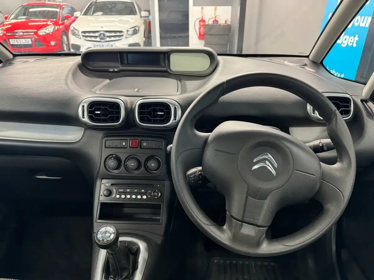 2014-citroen-c3-picasso-14-selection-big-11