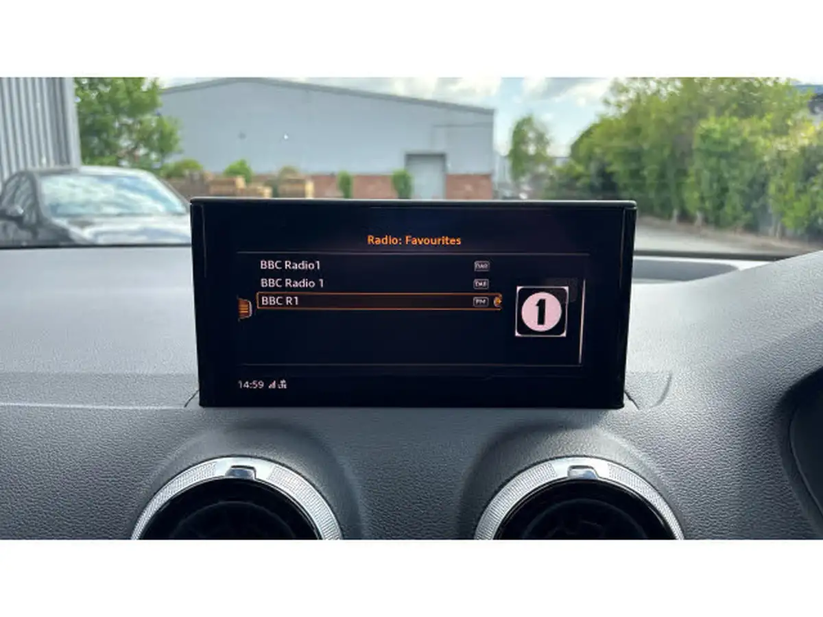 2022-audi-q2-15-35-tfsi-s-line-tronic-big-41