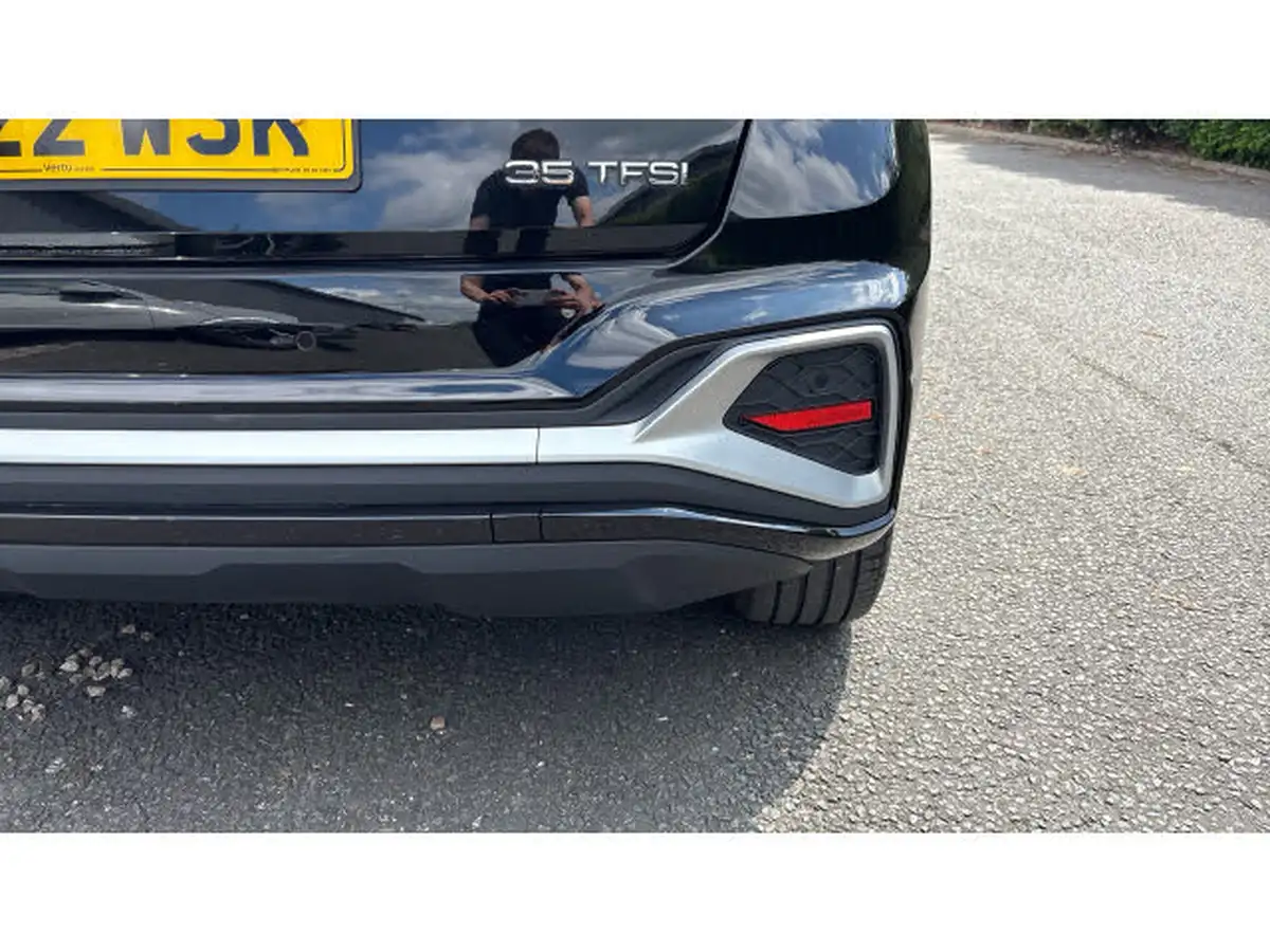 2022-audi-q2-15-35-tfsi-s-line-tronic-big-37
