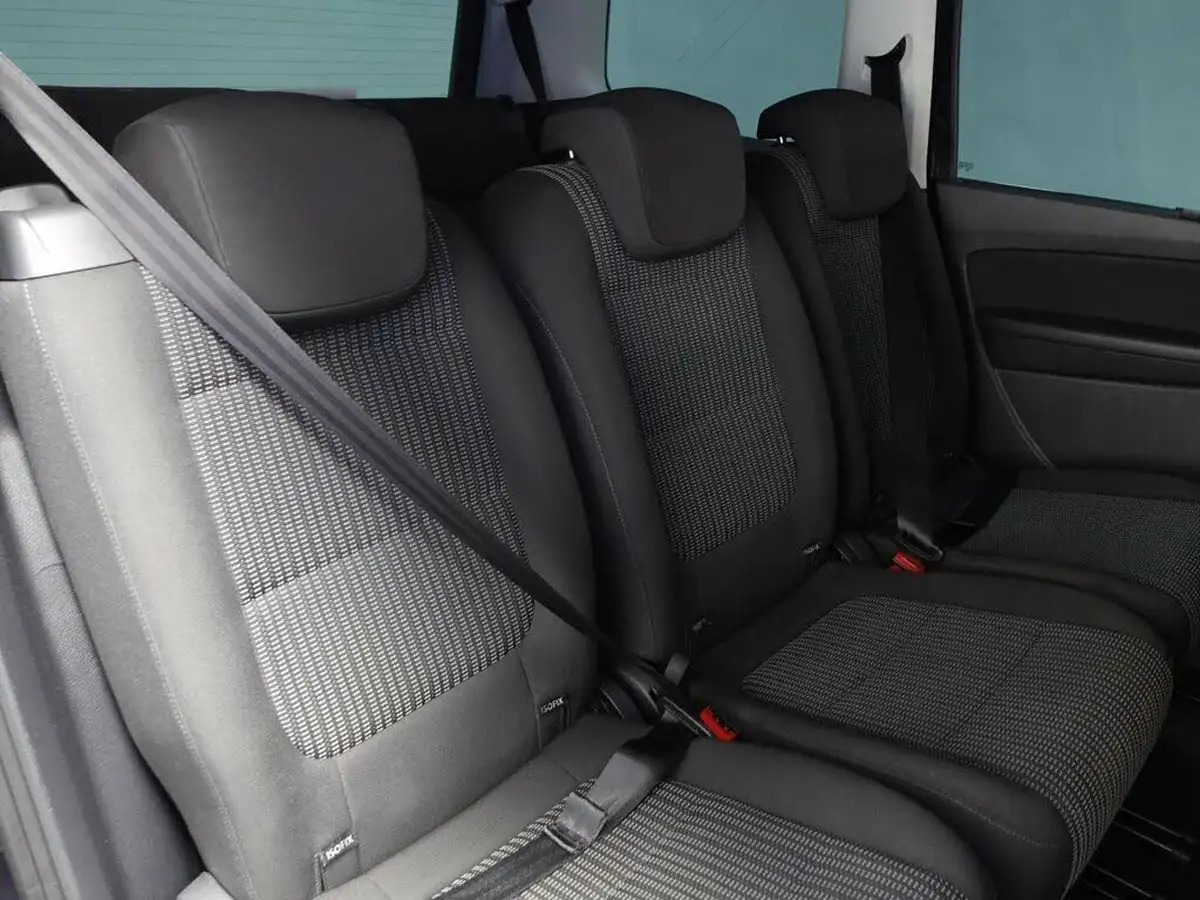 2016-seat-alhambra-20tdi-se-dsg-big-16