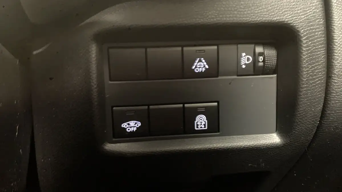 2022-citroen-c5-aircross-15bluehdi-shine-ss-eat8-big-33